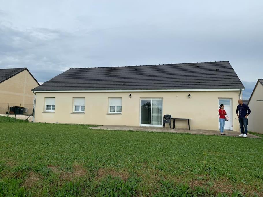 Villa Une Maison Equipee Et Simple. Nevers Exterior foto